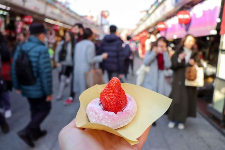 Daifuku at a Tokyo market